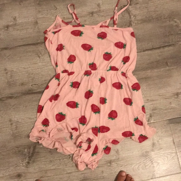 A jumpsuit! (Ask questions) (price negotiable) 😊 - Picture 2 of 2